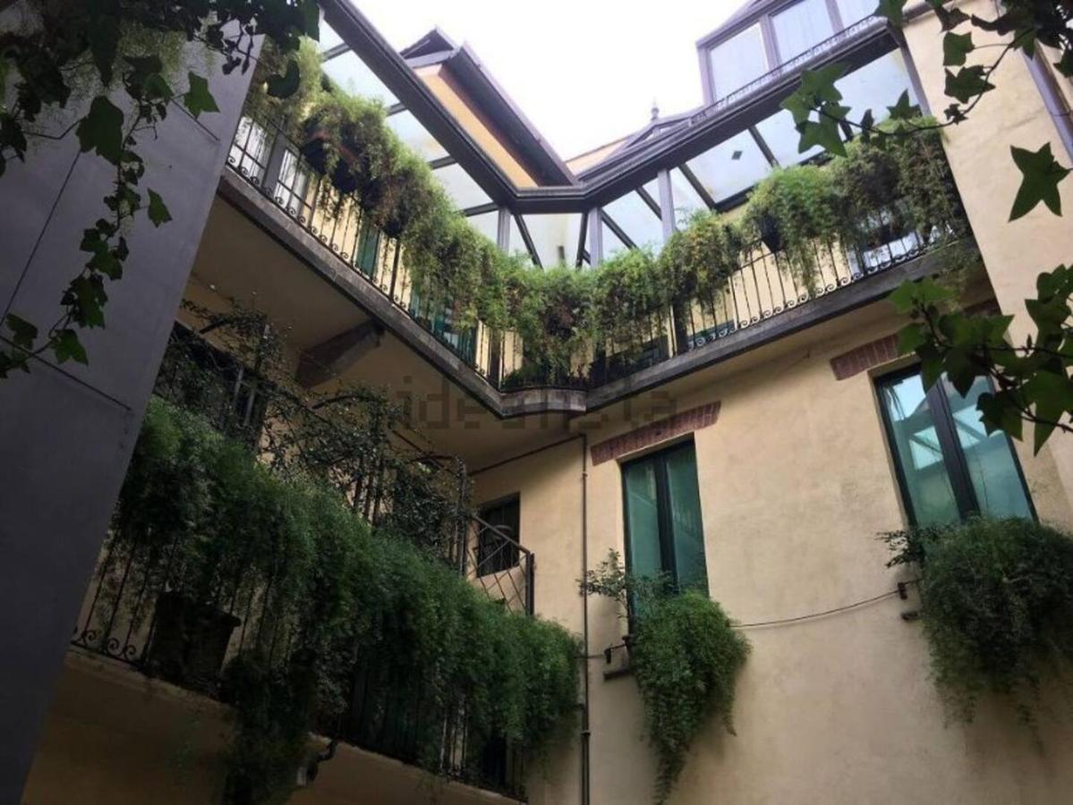 Hl Luxury Duomo Apartment - Via Torino, Montenapoleone มิลาน ภายนอก รูปภาพ