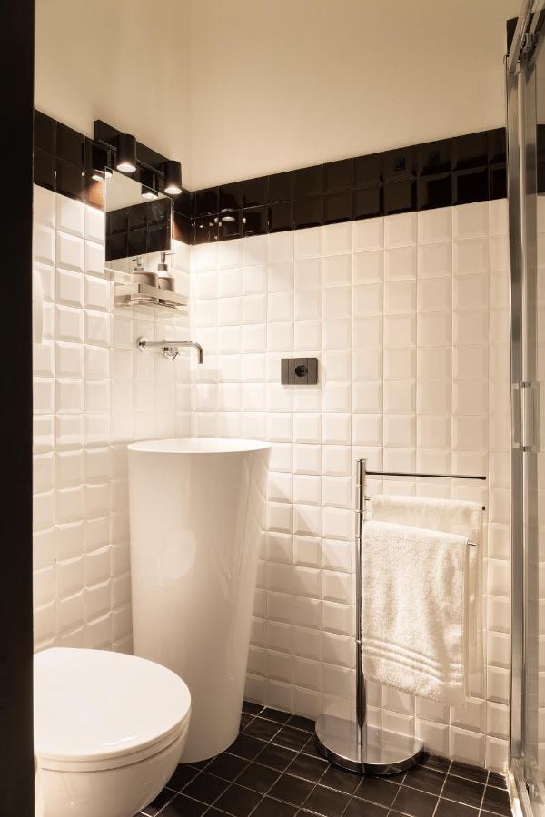 Hl Luxury Duomo Apartment - Via Torino, Montenapoleone มิลาน ภายนอก รูปภาพ